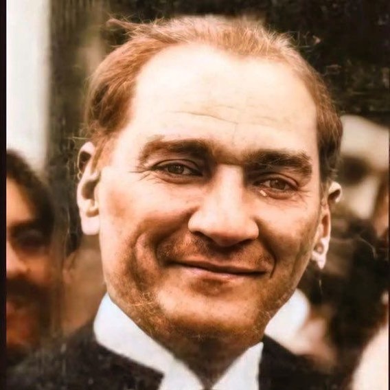 “Ben ilk defa bu işe başladığım zaman bir takım zevatlar bana sordular: “Paramız var mıdır? Silahımız var mıdır ?” “Yoktur” dedim. O zaman “O halde ne yapacaksın?” dediler. “Para olacak,ordu olacak ve bu millet istiklalini kurtaracaktır” dedim. Görüyorsunuz ki, hepsi oldu ve olacaktır.”
•Mustafa Kemal Atatürk (Nutuk)
Minnetle ❤️
Türkiye Cumhuriyetimiz #100üncü yılı kutlu olsun. 🇹🇷