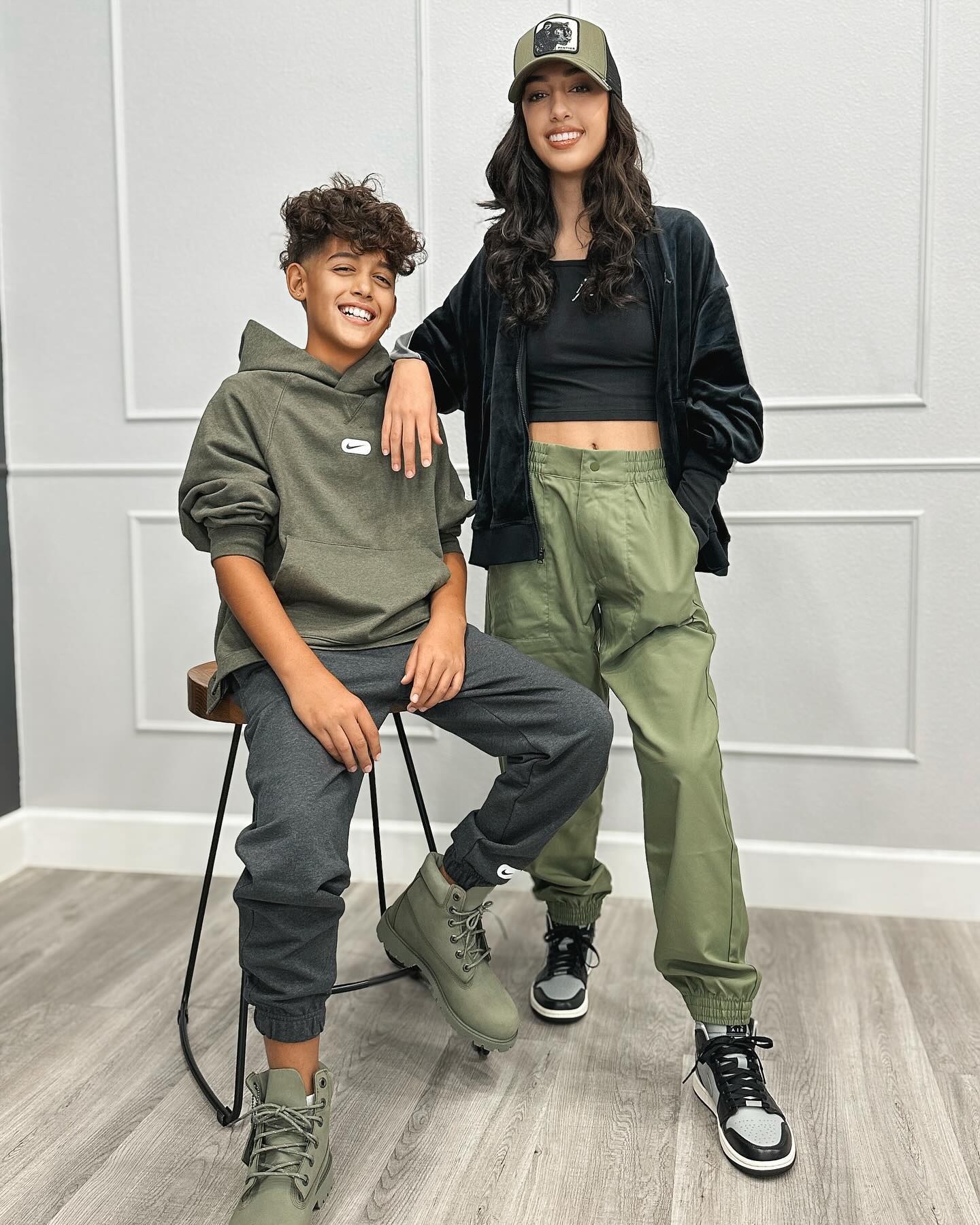 November feels 🍂 But who is excited about December?! 😍 @hibbettsports #styledbyhibbett #toetohead #ad