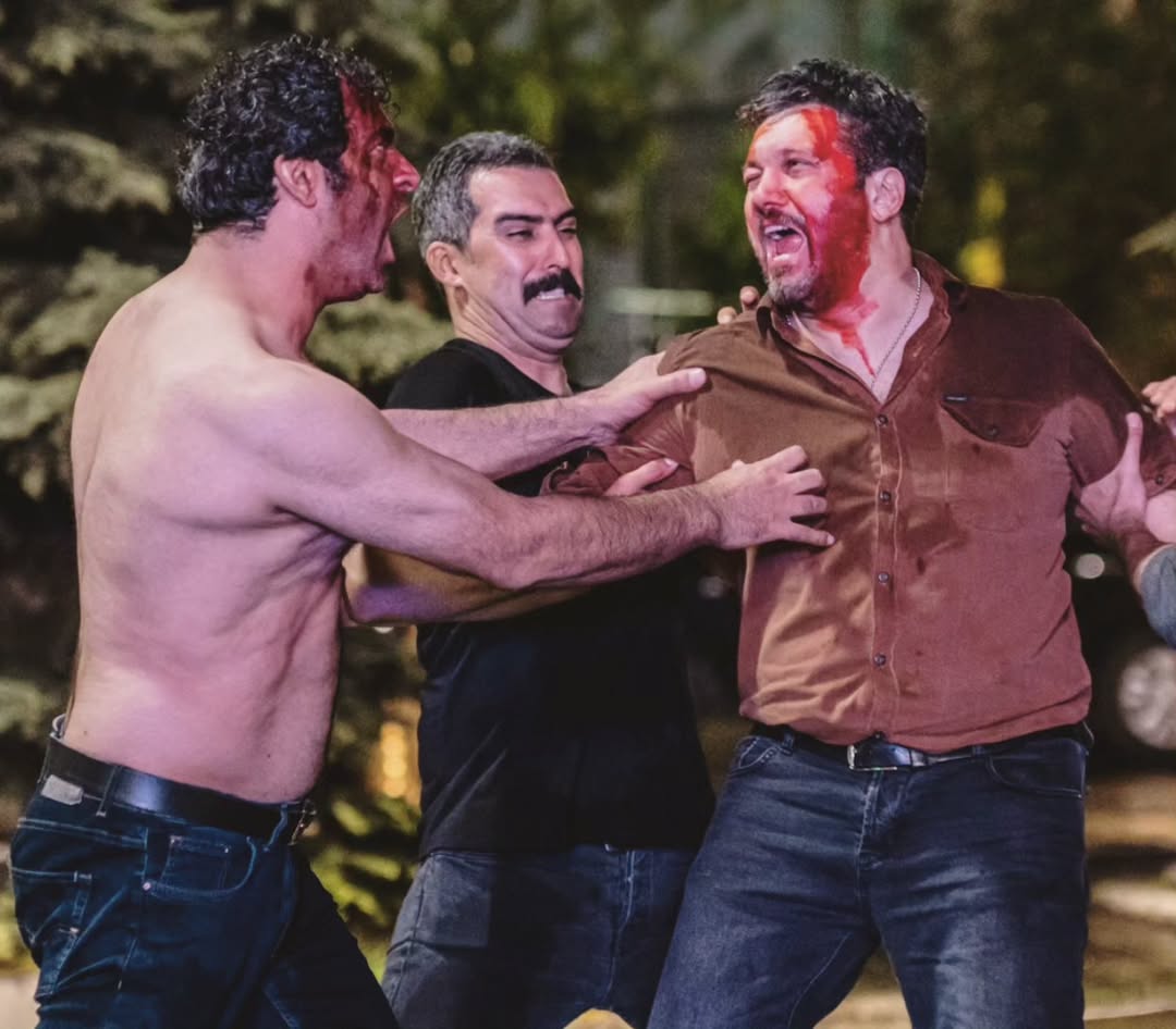 ،
فیلمِ حدود هشت صبح
هم اکنون روی پرده ی سینماهای ایران 🎬🤍