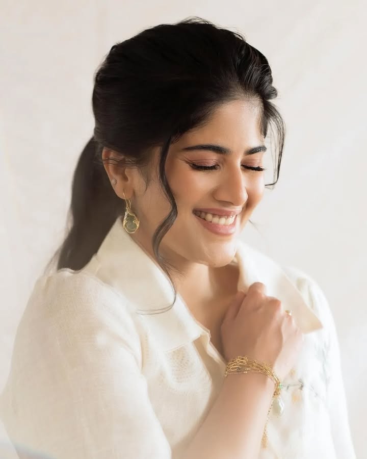 ๐คUrugi Urugi๐ซ ๐ซฃ
Follow: @lovable.vampire
@meghaakash
#meghaakash #raashikhanna #rashmikamandanna #rakulpreetsingh #nayanthara #samantharuthprabhu #anupamaparameswaran #keerthysuresh #atharva #vijaydevarakonda #sivakarthikeyan #vijaysethupathy #dhanushkraja #surya #love #friends #tamilnadu #kerala #kollywoodupdates #tollywoodupdates #bollywoodupdates #tamilactress #bollywood #edits #indiaphotography #cute #music #songs #indiancinema #trending