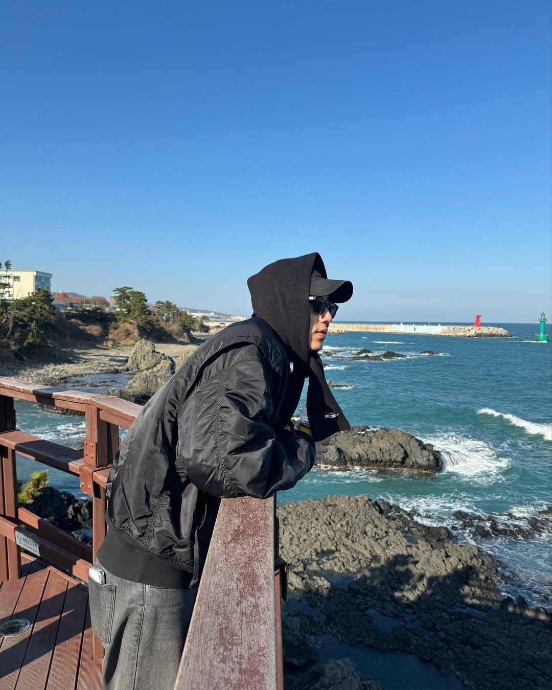 🌊