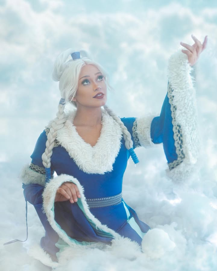 Princess Yue 🌙
Taken by the very talented @liquidverve!! 📸
Who else is excited for Avatar: The Last AirBender!!!
#avatar #avatarthelastairbender @avatarnetflix #netflix @netflix