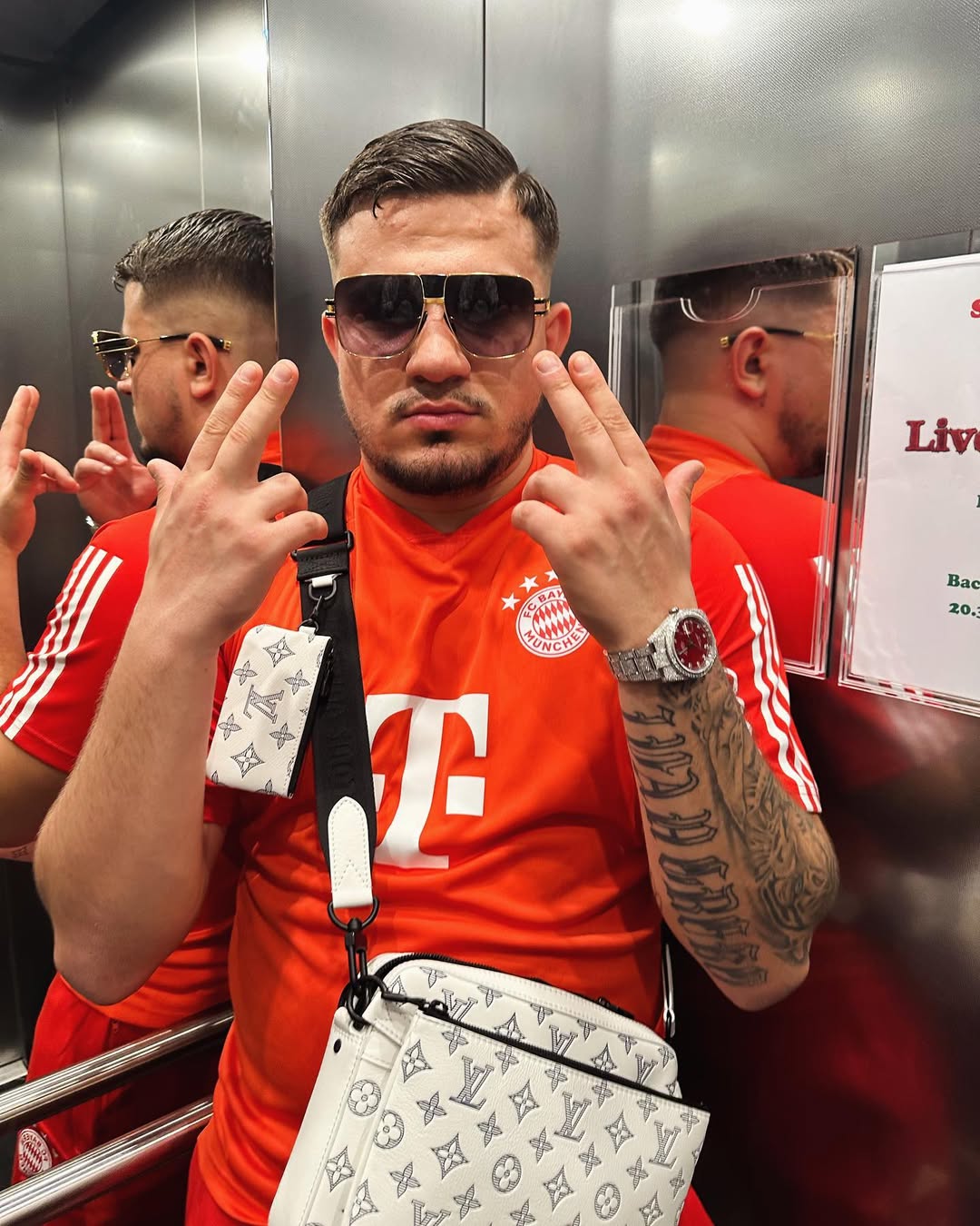Hey Siri ! Play Ivan Greko on Spotify 🔁