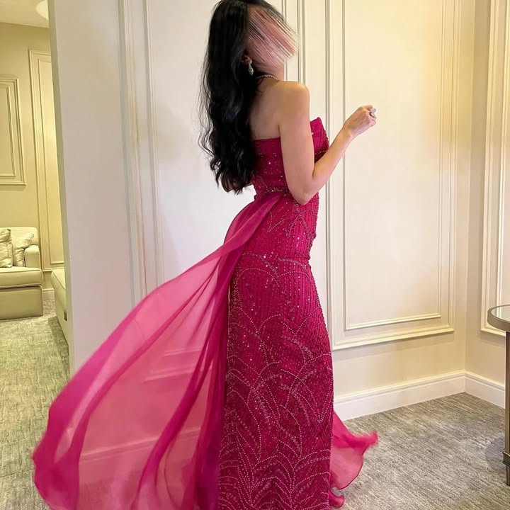 فخامه يا بنات 😍
الخامه / كلفه ترتر مبطن تفته 👍
الالوان / فوشي 🌺
المقاسات /
S_M _L_XL_XXL
#فساتين_العيد #فساتين #فساتين_ناعمه #فساتين_مشاهيرعروسه
#فساتين_زواج #فساتين_سهرة
#فساتين_عرايس #فساتين_فخمه #فساتين_المشاهير
#فساتين_المشاهير #فساتين_كشخه #فساتين_راقية
#فساتين_فرح #فساتين_راقيه