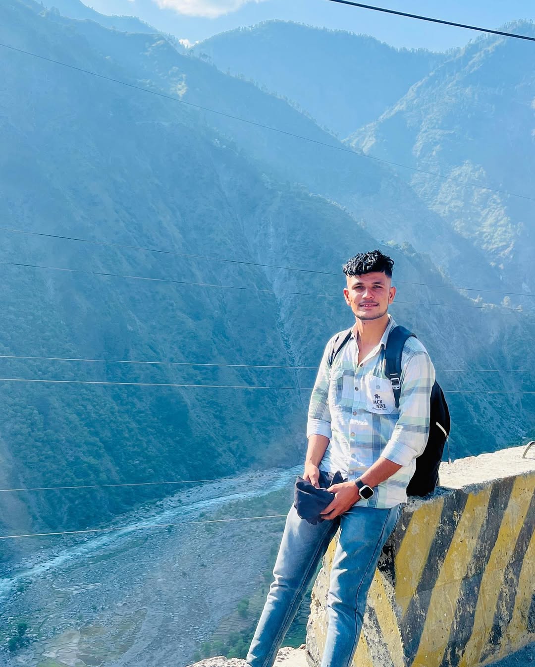 दुनिया दारी से दूर🥰💯
#kasmir #kashmir #racer_salman_00