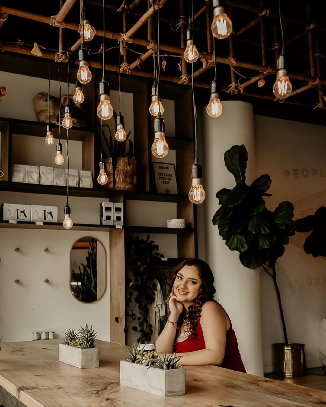 brewed perfection, served in style😽 #butfirstcoffee☕️ #coffeeholic #caffeinequeen👑☕ #successfulmindset #dimeinherprime😜#happiness #moreespressolessdepresso #lookinggoodfeelingbetter💯
📷- @1031.creative