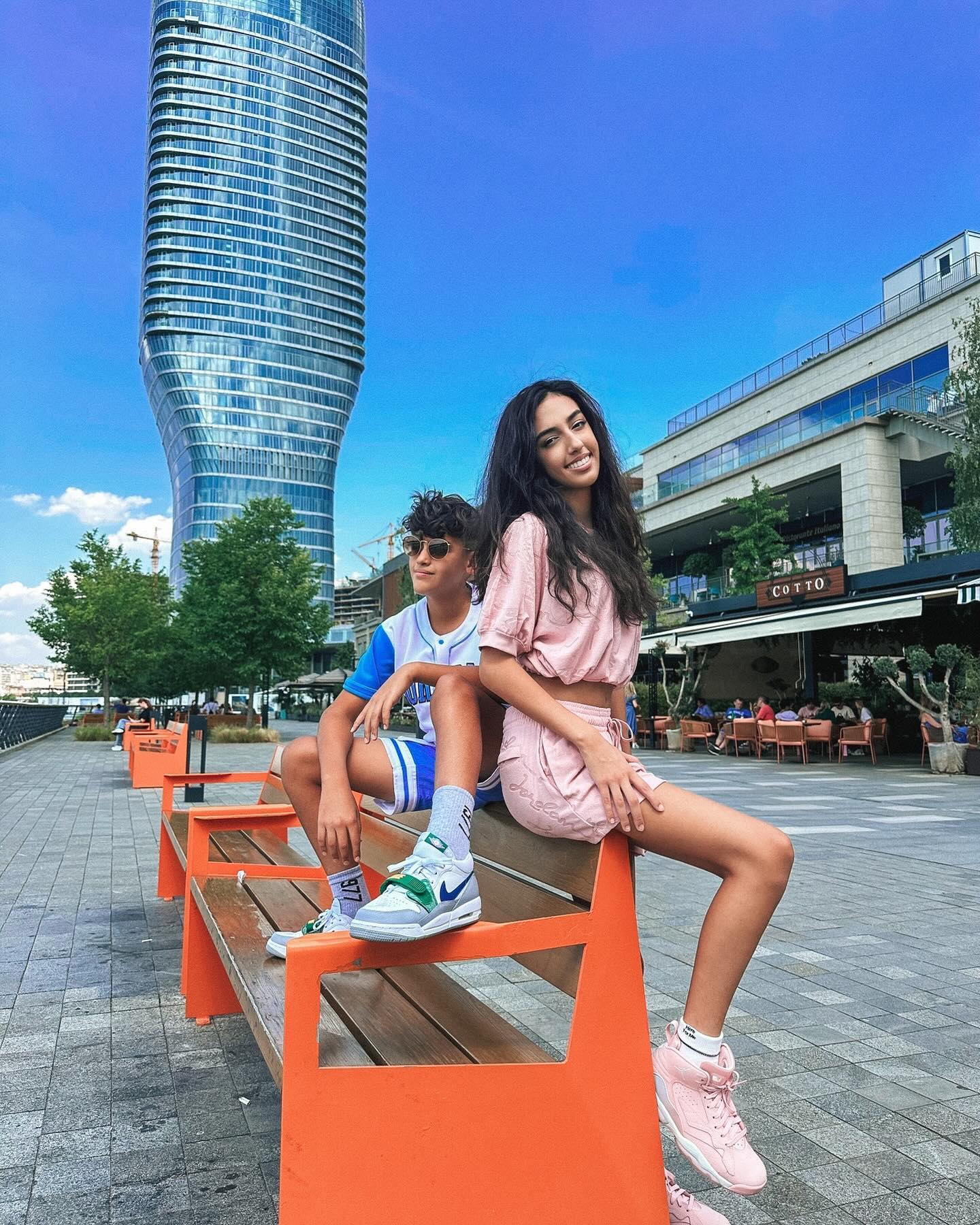 Exploring the vibrant streets of Belgrade in style with @hibbettsports. Perfect gear for a perfect adventure! #BelgradeAdventures #toetohead #ad #styledByHibbett