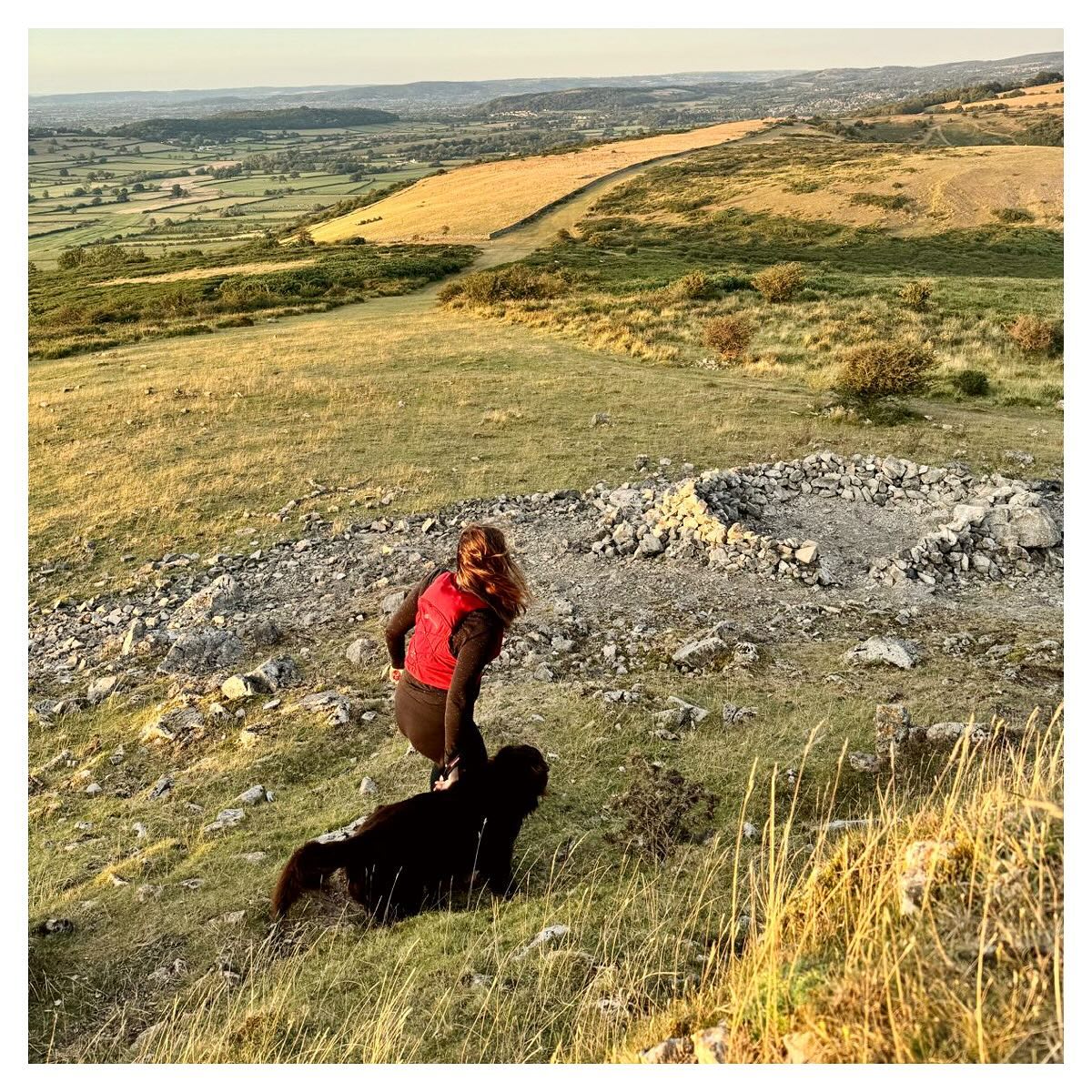 With my buddy 🐾 in the beautiful Mendips. I enjoyed a lovely hike on Crooks Peak this week with my friend @sam_goodger_ . We had a hot cup of tea on top of the world! ⛰️
A little prep before a wild camp 🏕️
Connecting with nature has multiple benefits for us, and for me it’s been a stress relief, especially as we limp to the finish line of our house move. Trying to enjoy all North Somerset has to offer whilst we still live here and the sun is shining!
#mendips #livingoutdoors #flatcoat #flatcoatretriever #crookspeak #sunsets #inov8 #fellrunning #sunsets #naturalliving #walkyourselfhappy #100hoursoutside #unplug #unplugged #englishcountrysideadventures