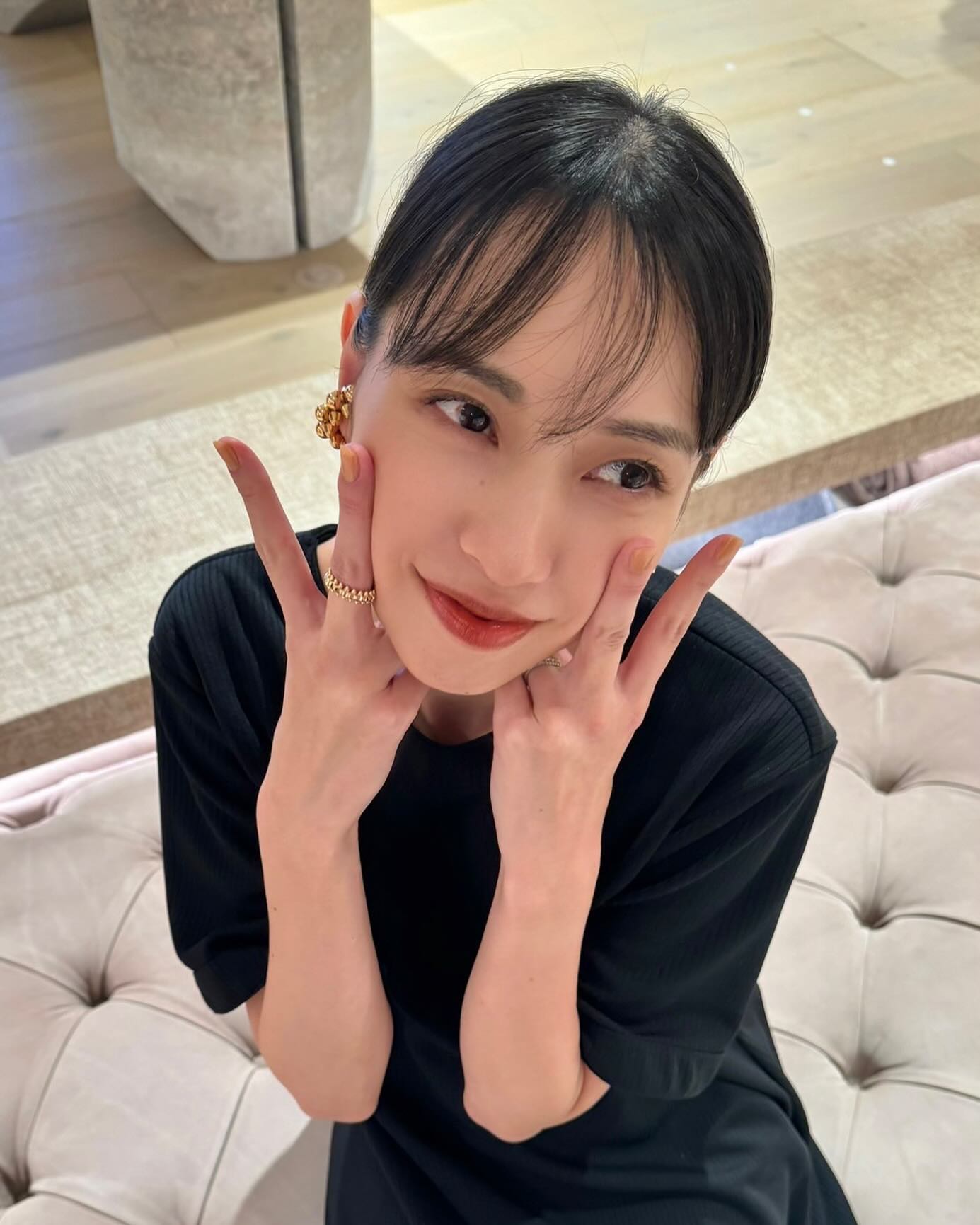 遅くなってしまいました…
先日36歳の誕生日を迎えました
いよいよ誕生日を忘れるという感じになってきましたが
幸せな経験を沢山させてもらって
改めて年を重ねることの奇跡を実感し
日頃から感謝の気持ちを忘れずに過ごしていきたいと思います
いつも沢山のコメント
動画や画像を作ってくださり本当にありがとうございます!
この一年も頑張りますね😘
