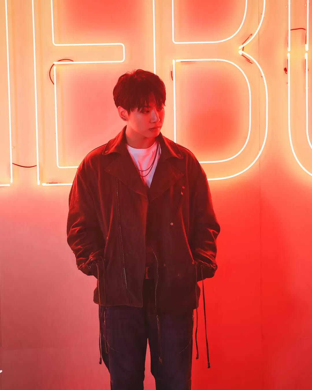 On a #GOLDEN journey 🌟
🎬 Sep 18, in Cinemas Worldwide
#정국 #JungKook #JUNGKOOK_IAMSTILL