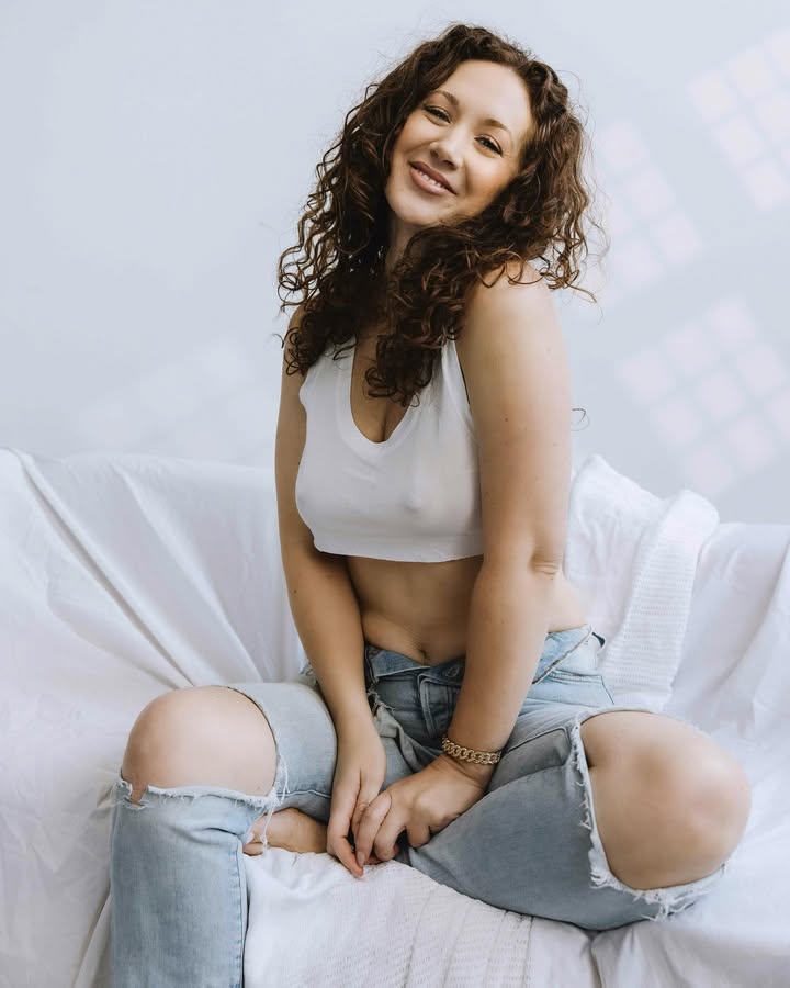 Dear @nicbui, I’m sorry I put the Paris filter on your beautiful photos. It’s my own insecurities, not you. lol. 🙃 Thank you so much for capturing some real moments. ❤️ More from this photo session (without the Paris filter - hahaha) is available at the link in my bio. #happinessisthepopofadoobtube