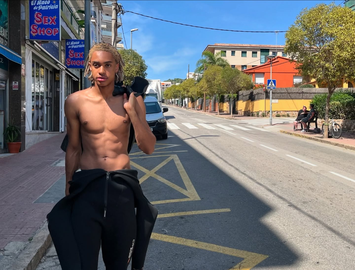 🌴🥵🌊