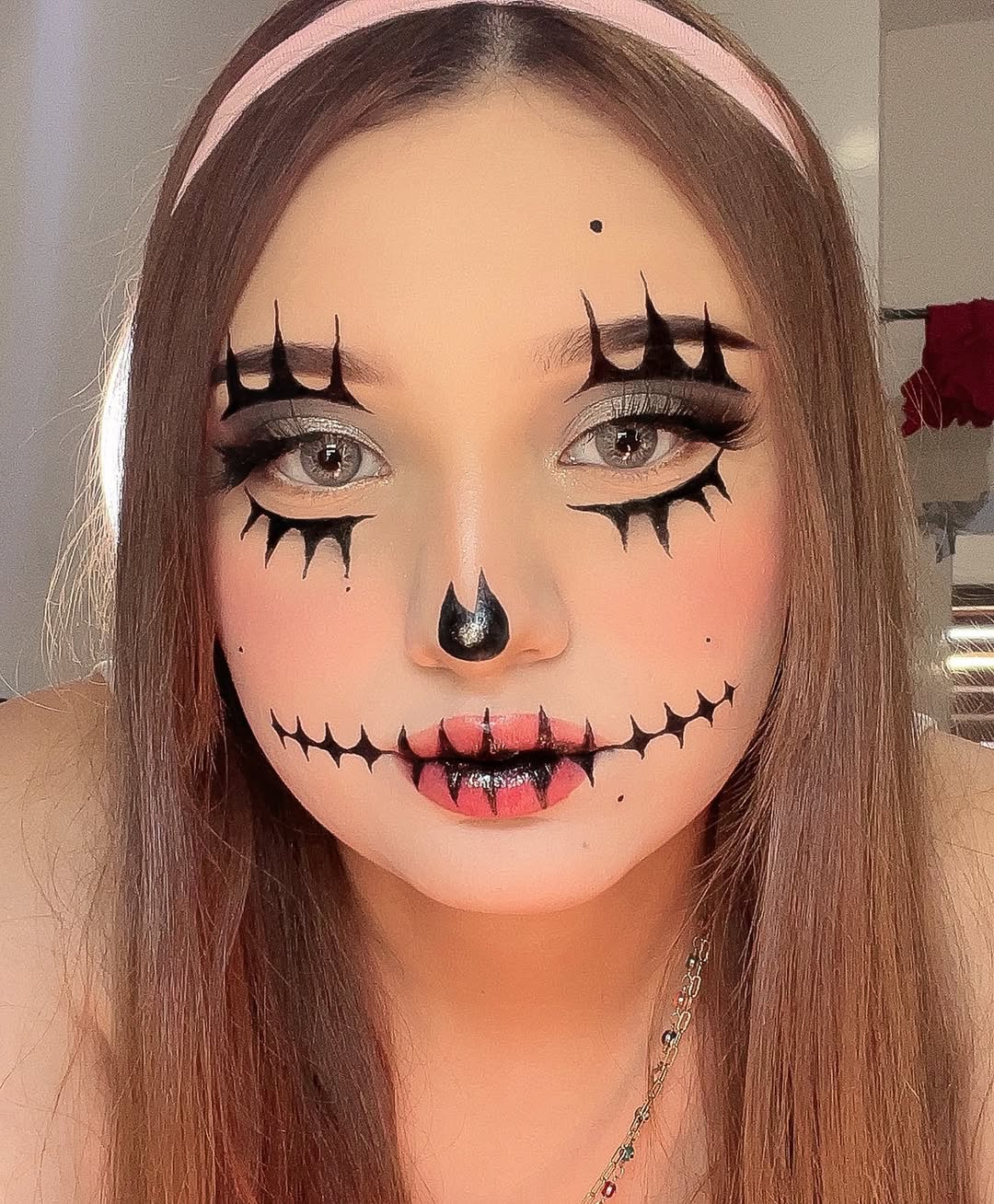 Collab bonita de muñequitas💀💌🎀
•
•
•
Participantes:
@sir.cu
@gygykitty
@lizzartmkp
@delxyhan
Sígueme para más: @gygykitty ♥️
#makeup #fyp #cutemakeup #astethic #makeupartist #makeuplook #makeup #makeup #fyp #maquillaje #sanrio #makeuartist #aesthetic #makeupideas #maquillajeartistico #unibling