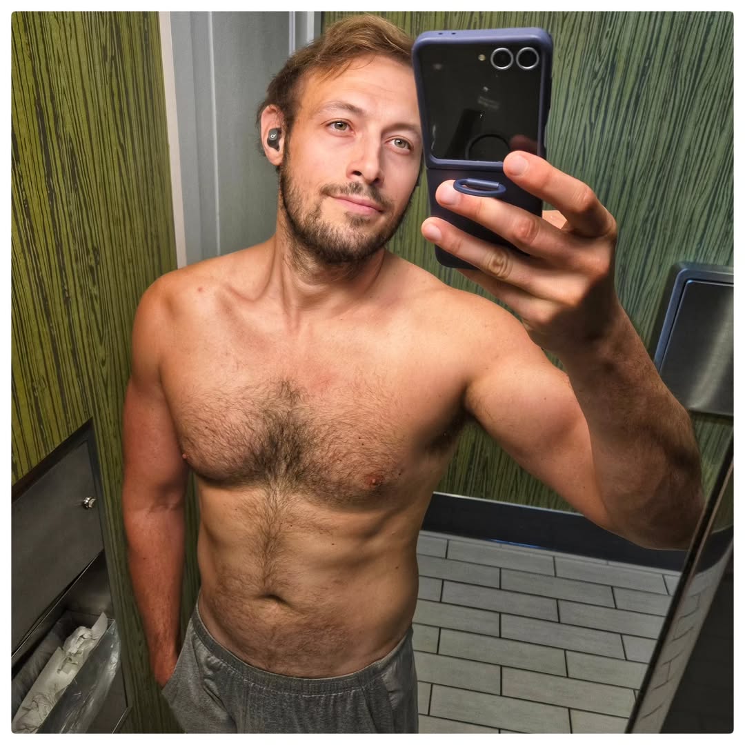 Finally finished the live hard program from @1stphorm . I feel like learned a lot from this challenge beyond living a lifestyle of fitness. Mental fitness was really the main gain here. From setting and attaining goals, to chugging before bed, to wind sprints in the middle of a hurricane, and many other inconveniences, I finally found victory. For those of you who don't know, this program hails from my hometown @explorestlouis and challenges us to maintain healthy habits and grow your inner beast! Many people are familiar with @75hard.challenge and @andyfrisella . This is the year long extended version of that, and I'll tell ya... it's no picnic. As an entertainer/ actor/ model/ stuntman (humble brag lol) I know a thing or two about fitness. But this took me to another level in regards to my entrepreneur lifestyle that I have adopted into my life. This year has been wild in all the best ways. Moved across the country, got engaged to a truly badass woman who I love, had a beautiful baby with said woman, and have begun to build my business and an incredible network. This program isn't for the faint of heart but I will say this, it is for you. The way it's built it can benefit anyone, no matter what your individual goals are. For me, it reassured me I can truly do anything, and kickass while I'm doing it. I very rarely post selfies (let alone shirtless ones, as I find them cringe), however after rocking this program from top to bottom I just couldn't help myself. Keep on keeping on, folks, and if I may be so bold... be the best version of yourself. If I can do it, so can you. God bless and go get some! 💪😎