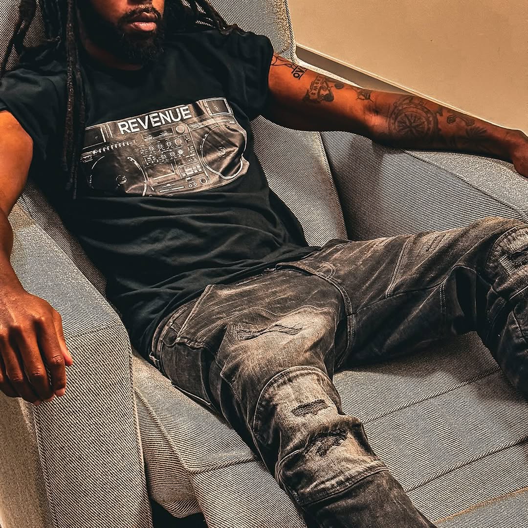 The REVENUE JVC-M90 Tee is tough and featured in my upcoming video for Don’t Compare Me #revenue #revenuebrand #streetwear #fashion