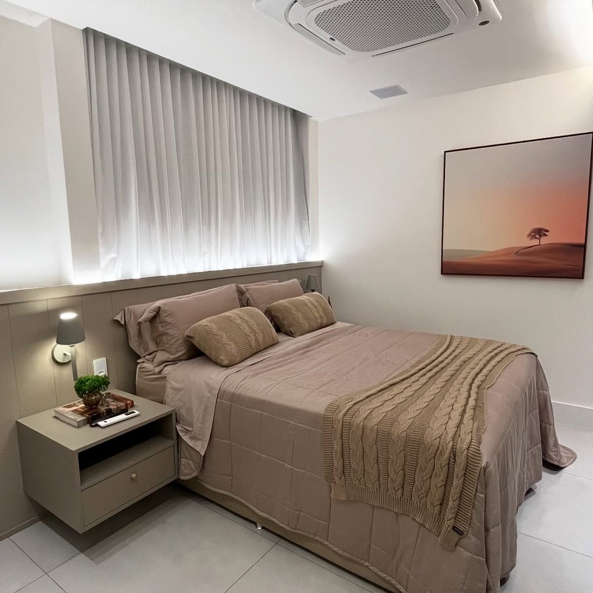 Quarto de hóspedes em ordem! Tudo no seu devido lugar! * Projeto @isabelamayerhoferarquitetura * Rouparia @realdreamsmega #camposdosgoytacazes #quartodehospedes #organizacao #personalorganizer