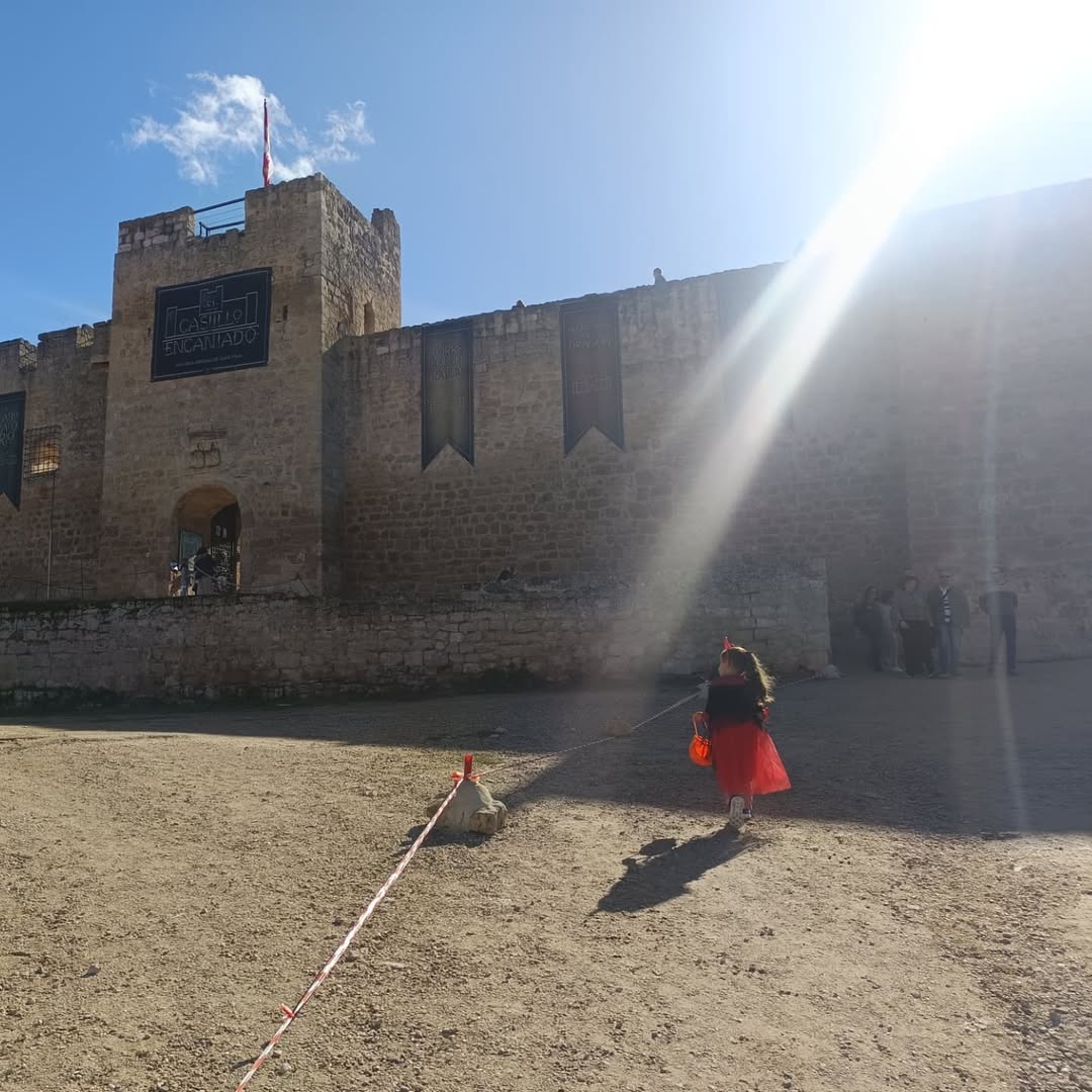 Nuestra segunda visita al @elcastillo_encantado y cada vez que vamos nos lo pasamos mejor