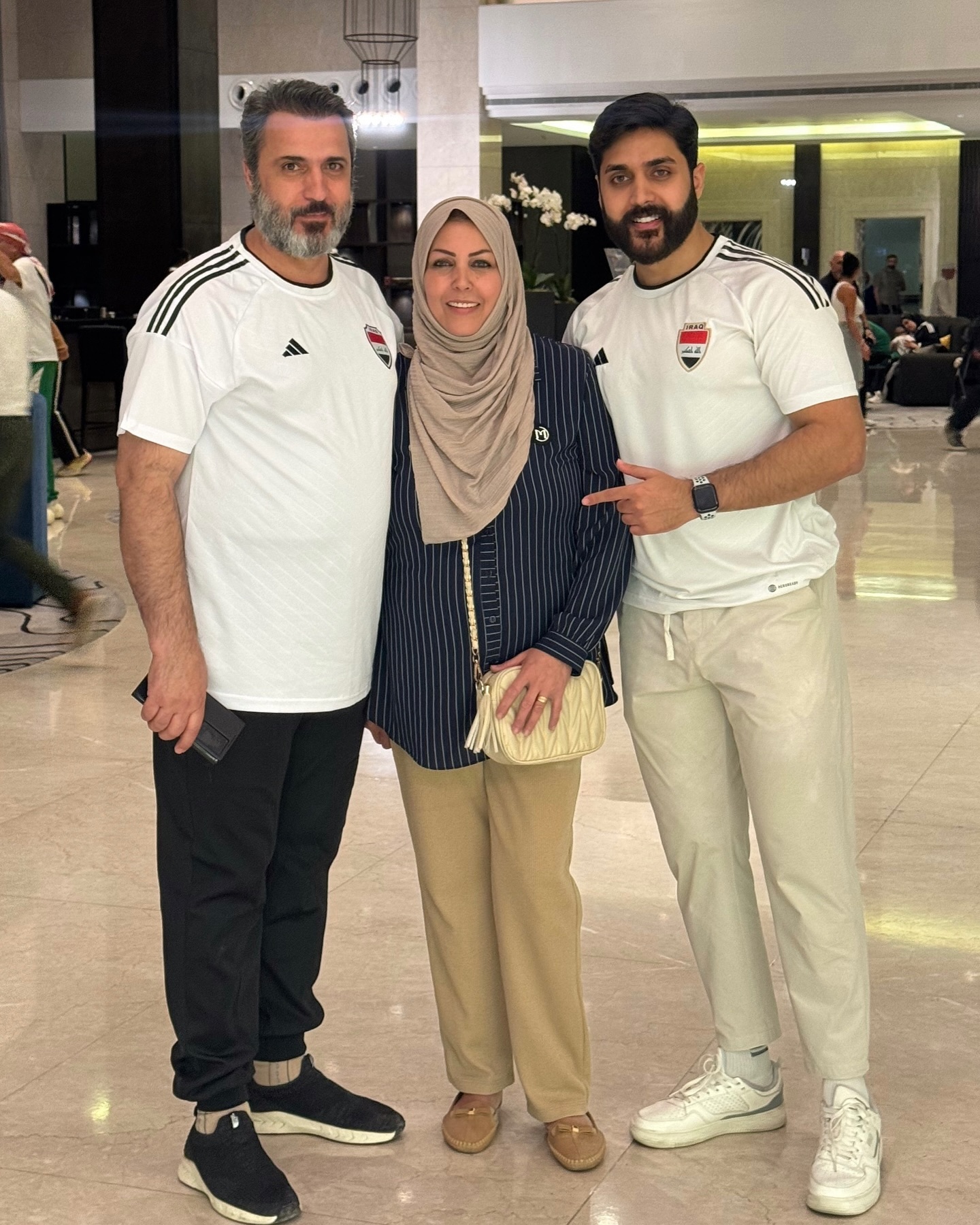 مثل ما كلتلكم ابويه رجله خضره وامي بركاتها تسوي شغل
والحمدلله فزنا 🥹❤️🇮🇶