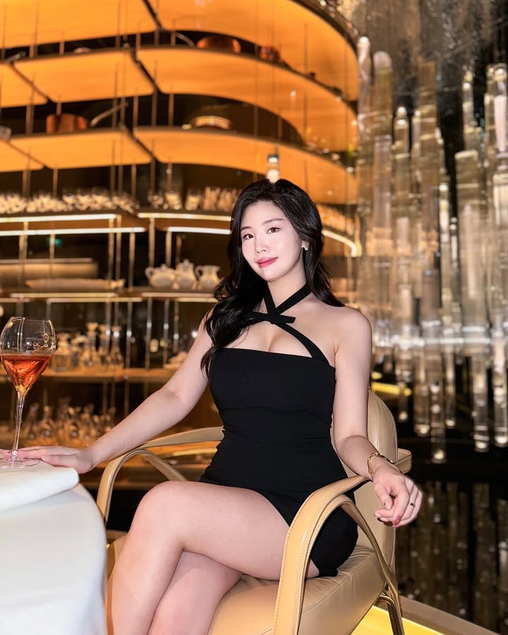마카오 미슐랭2스타 Alain Ducasse🥂
단순한 디너가 아닌 특별한 경험을 선물받은 기분,
맛이며 분위기며 모든게 완벽했다✨
#알랭뒤카스앳모르페우스