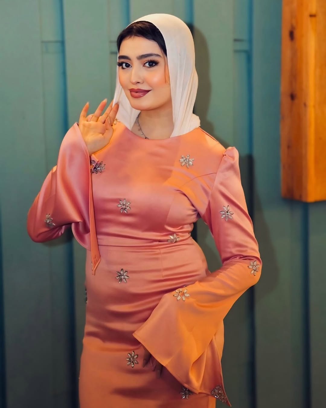 ✨✨✨✨✨✨✨✨✨✨✨✨
…………………………………………………………………………
makeup by meeee💋🏹✨
@bonnesoiree_dresses @alwan_abo_abada @abdelrhman_mansour_photograher @nona.handmade25