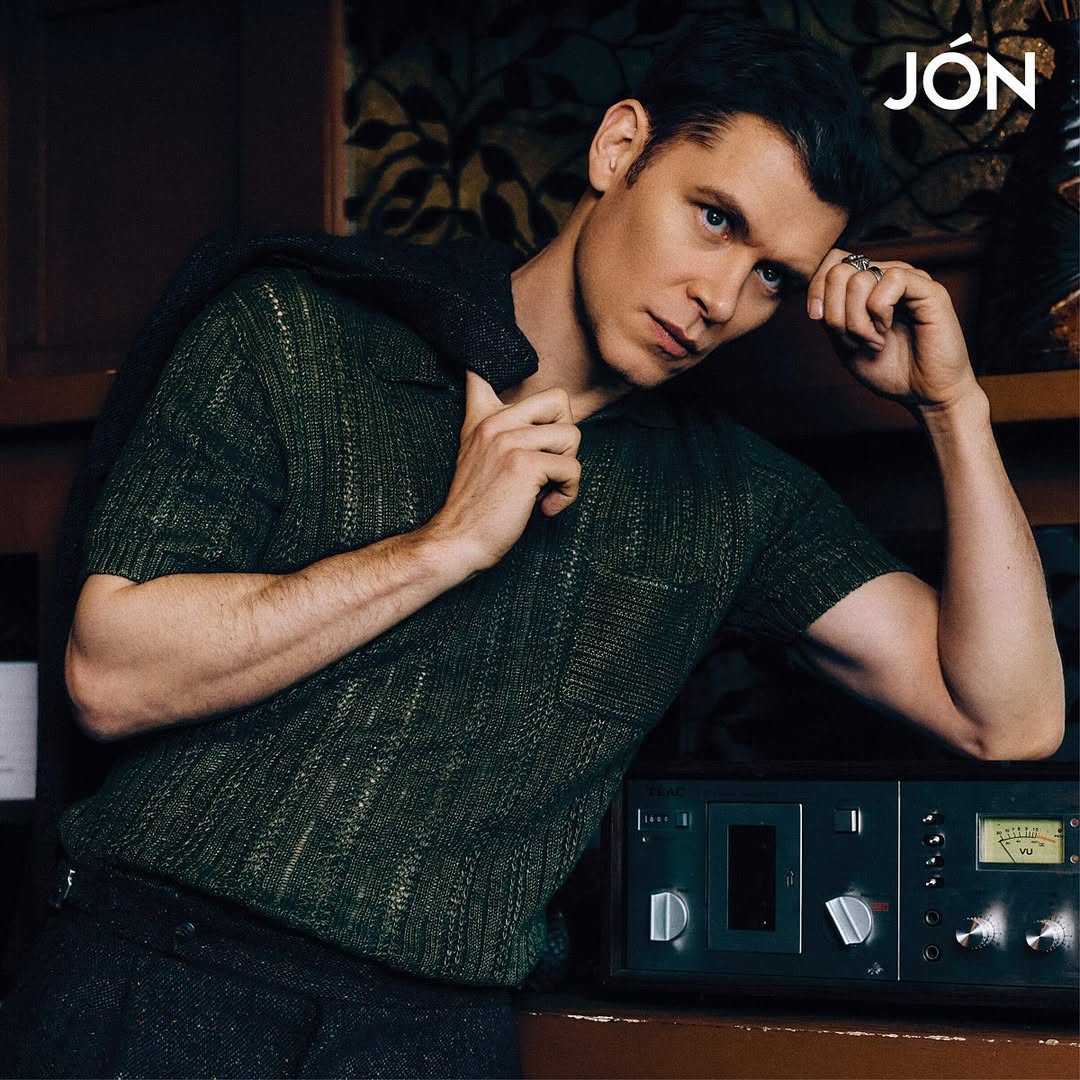 JÓN in colour
Joseph Morgan @TheRealJosephMorgan for JON Magazine Yearbook @jonmagazine
photographed by @LeighKeily
Styled by @MikeyStyles
Groomed by @GroomingByAnanda
Available now at www.jonmag.com
