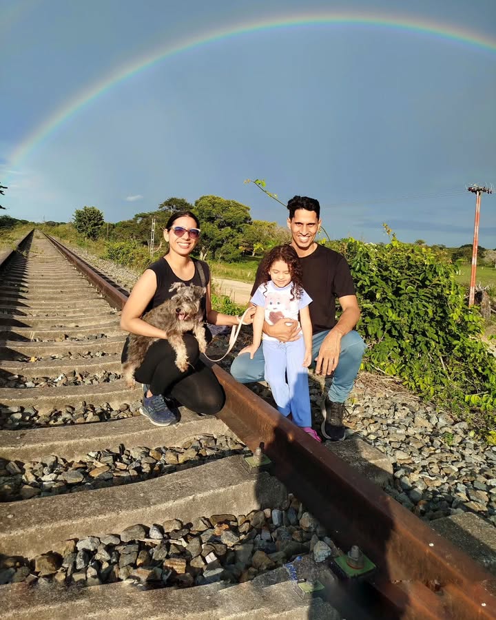 Capitulo 4: En Sarare en familia 🍃
Cómo celebración previa del cumpleaños de Gema 🐕 salimos de paseo.
📍 No recuerdo el nombre del balneario pero es antes de llegar a las mayita
#sarare