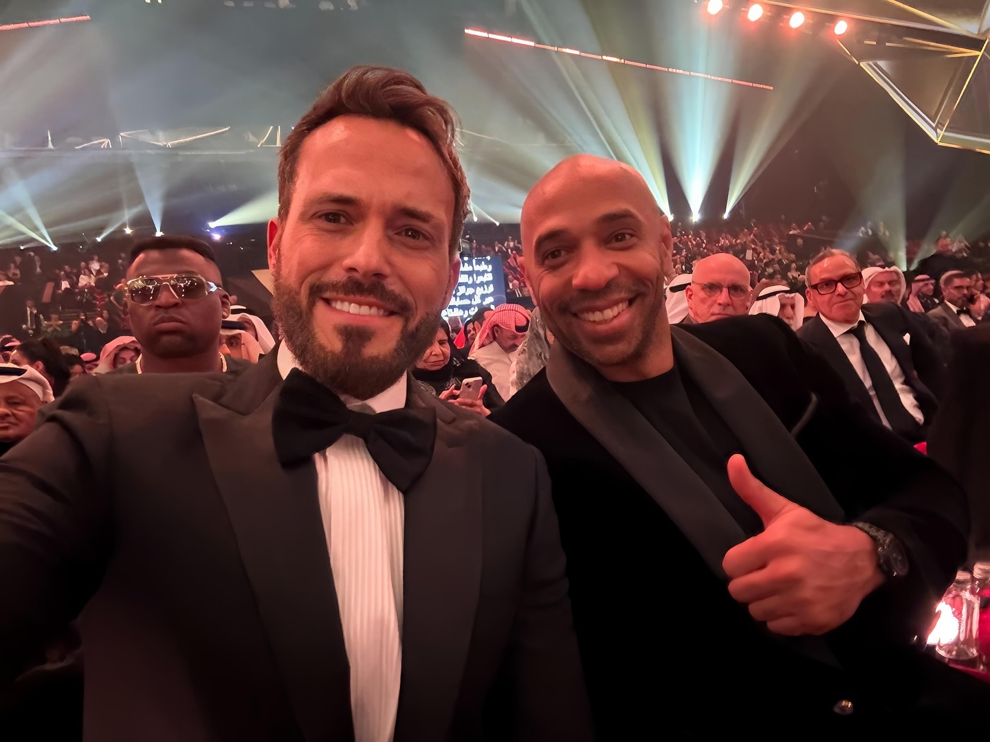 Making Arsenal fans jealous 😎🤝 #TheLegendary #thierryhenry @thierryhenry
