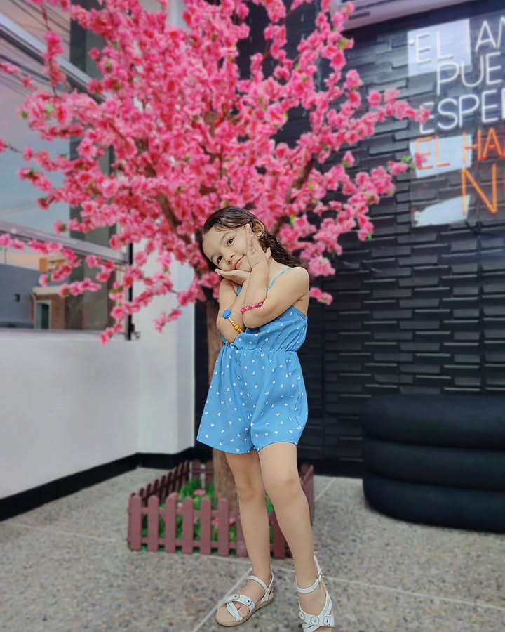 Capitulo 66: Feliz día para la mini mujercita de mi vida 💗🌺
#diadelamujer