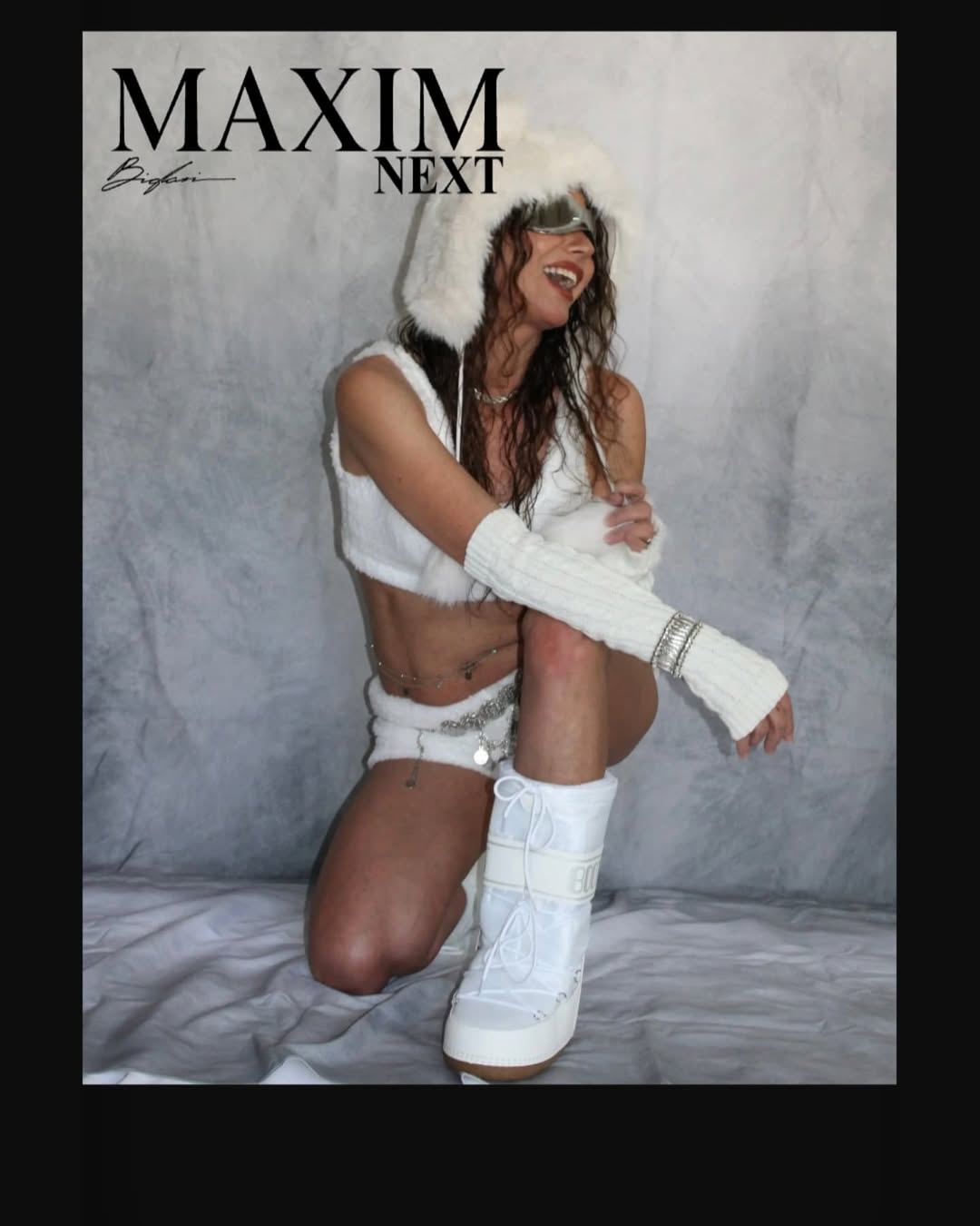 OMG
Look that😎
Coming vote and check the magazine Maxim Next, i am in the cover ✨️
Kipping vote 🗳
@maximmag_covergirl