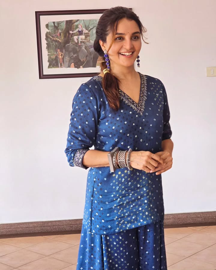 💙
@styled_by_lichiee @vijilsmakeover
@bineeshchandra