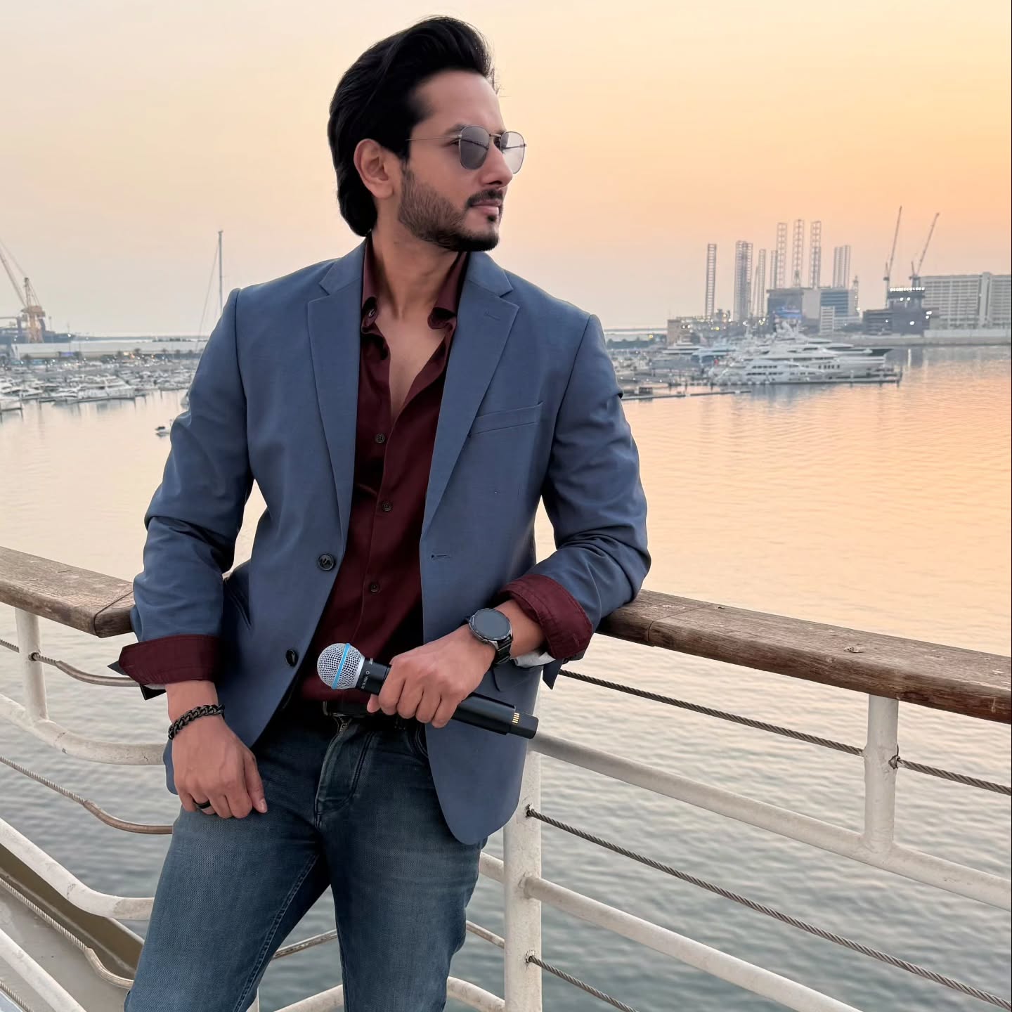 What's that feeling when you deeply desire someone?
My new original track, 'Tujhe chahta hoon,' explores just that. Give it a listen on Spotify, Apple Music, and tell me what emotions it evokes for you! (Link in bio)
Music and Lyrics : Zain Ali
Venue courtesy @qe2dubai
Pic Courtesy @musicwithfaraz
Attire Courtesy @namshi
#tujhechahtahoon #originalsong #newmusic #indiemusic #tujhechahtahoon #originalsong #newmusic #indiemusic #independentartist #musiclover #instamusic #songwriting #dubaisinger #songwriter #musicrelease #myoriginalmusic #dubaibasedartist #musicindubai #independentartist #musiclover #instamusic #songwriting #singer #songwriter #musicrelease #myoriginalmusic #dubaibasedartist #musicindubai #faceofvaroinmarwah
Which part of the song resonates with you the most?