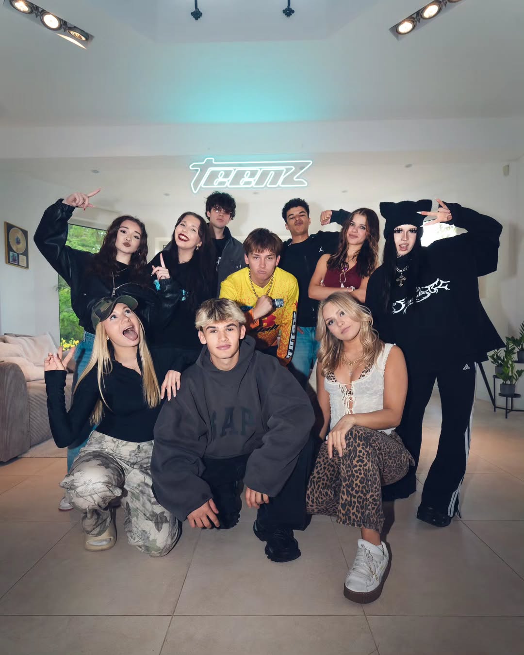 TEENZ - DRUGI SEZON JUŻ NA KANALE! A WY ŚLEDŹCIE NA BIEŻĄCO BO BĘDZIE SIĘ DZIAĆ 🤟🫡