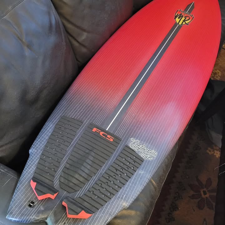 #lost #lostsurfboards #lightspeed #calitwinfin #surfboard #surfing #wilmington #wrightsvillebeach #topsailisland