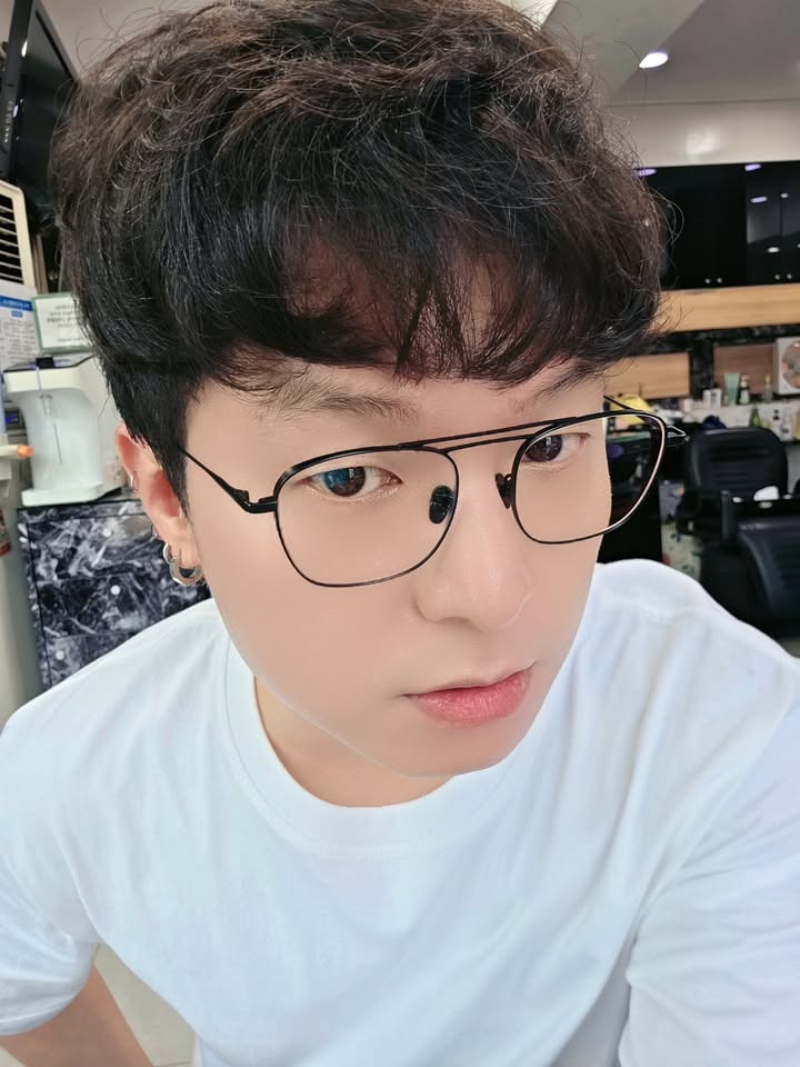 【 #량하효과 】
#여름 인데 나는 왜케 입술이 잘 트는지 모르겠어ㅠ