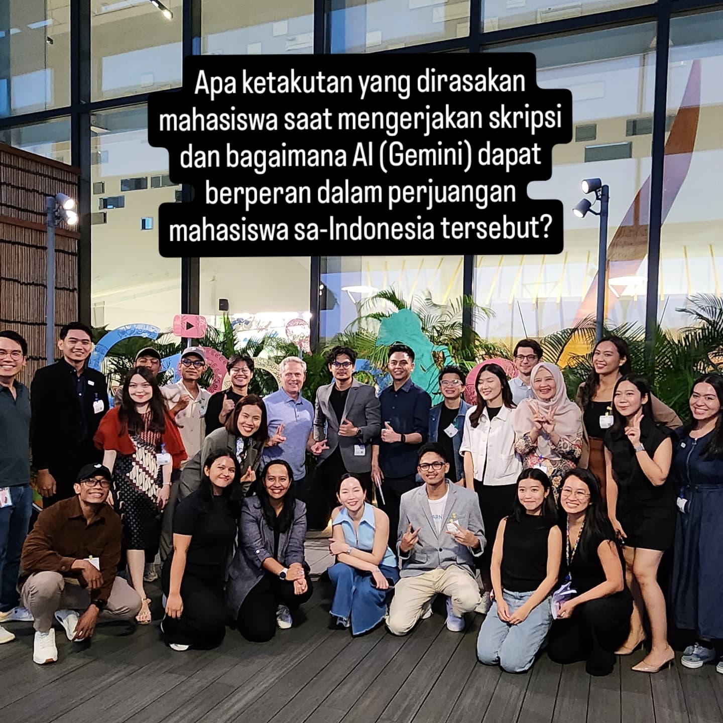 Apa penyebab mahasiswa banyak takut skripsi, kalau dari apa yang kalian curhatin ke Bu Ira adalah: banyak mahasiswa tidak paham bagaimana cara membuat skripsi dan takut dosen (😆😆).
Kalau pengalaman saya, fitur-fitur Gemini dapat dipergunakan misalnya Gemini Canvas untuk structuring dan tempat menyusun dengan runut sampai jadi dokumen, Gemini Deep Research untuk menggali jurnal-jurnal, Gemini Audio overview untuk memahami isi artikel yang pusing kalau kalian ga bisa bahasa enggres, Gemini Live buat latihan sidang ngadepin dosen K1ll3r 😅✌️.
Kalian pernah coba yang mana?